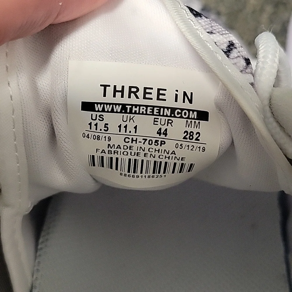 Three In Shoes - Picture 5 of 6